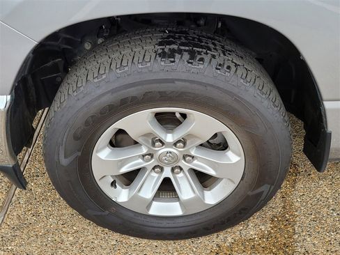 Used 2024 RAM 1500 Laramie image 17