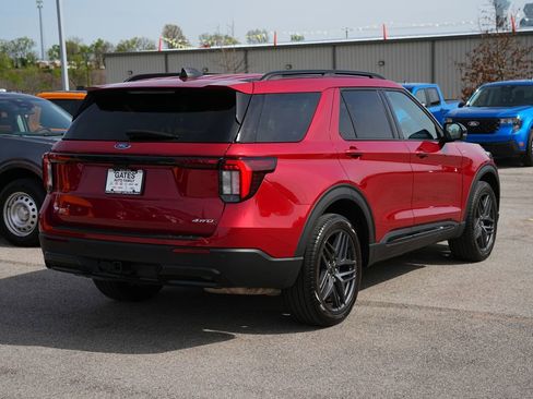 Used 2025 Ford Explorer ST-Line w/ Premium Package AWD/4WD image 7