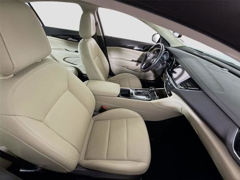 Used 2018 Buick Regal Essence w/ Driver Confidence Package #1 image 22