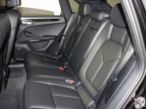 Certified 2026 Porsche Macan S image 34