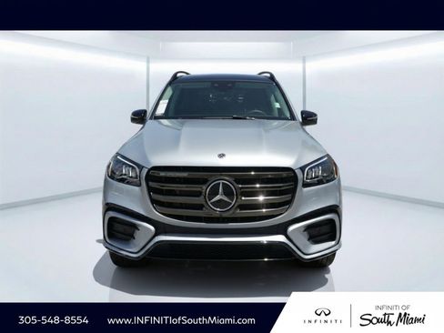 Used 2026 Mercedes-Benz GLS 450 4MATIC image 2