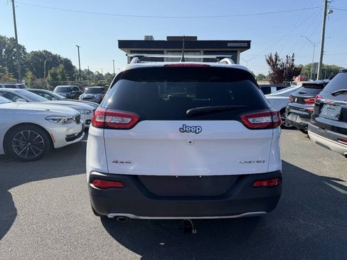 Used 2017 Jeep Cherokee Limited AWD/4WD image 5