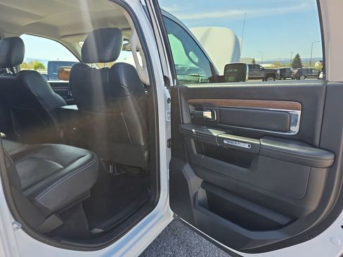 Used 2017 RAM 1500 Laramie AWD/4WD image 30