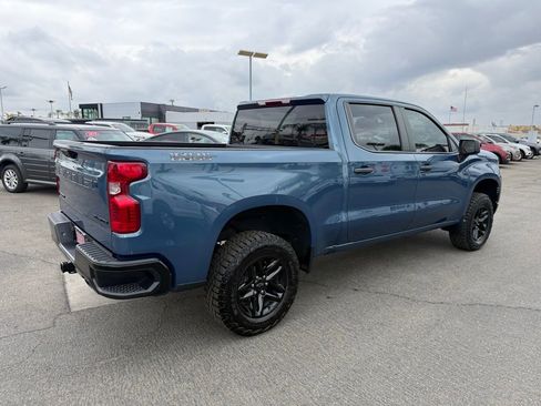 Used 2024 Chevrolet Silverado 1500 Custom Trail Boss w/ Dark Appearance Package AWD/4WD image 6