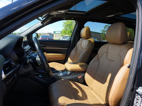 Used 2021 Kia Telluride SX w/ Towing Package AWD/4WD image 12