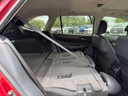 Used 2017 Subaru Outback 3.6R Limited AWD/4WD image 15