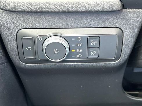 Used 2022 Ford Escape SEL image 34