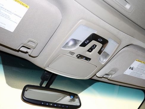 Used 2015 Toyota Sienna XLE image 22