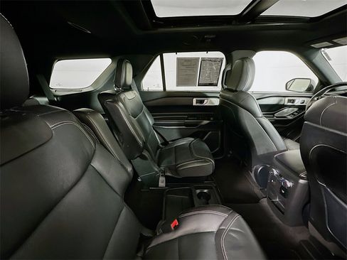 Used 2020 Ford Explorer ST w/ ST Street Pack image 30