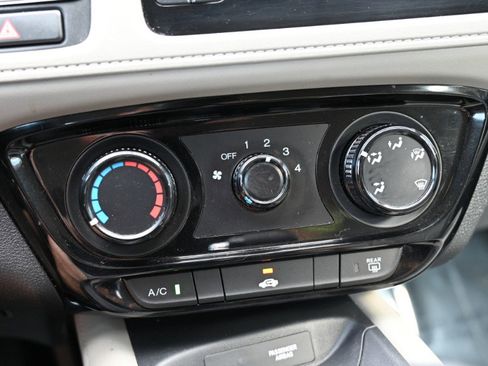 Used 2020 Honda HR-V LX image 21