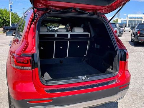 Used 2022 Mercedes-Benz GLB 250 w/ Premium Package Lite image 31