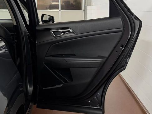 Used 2023 Kia Sportage EX AWD/4WD image 37