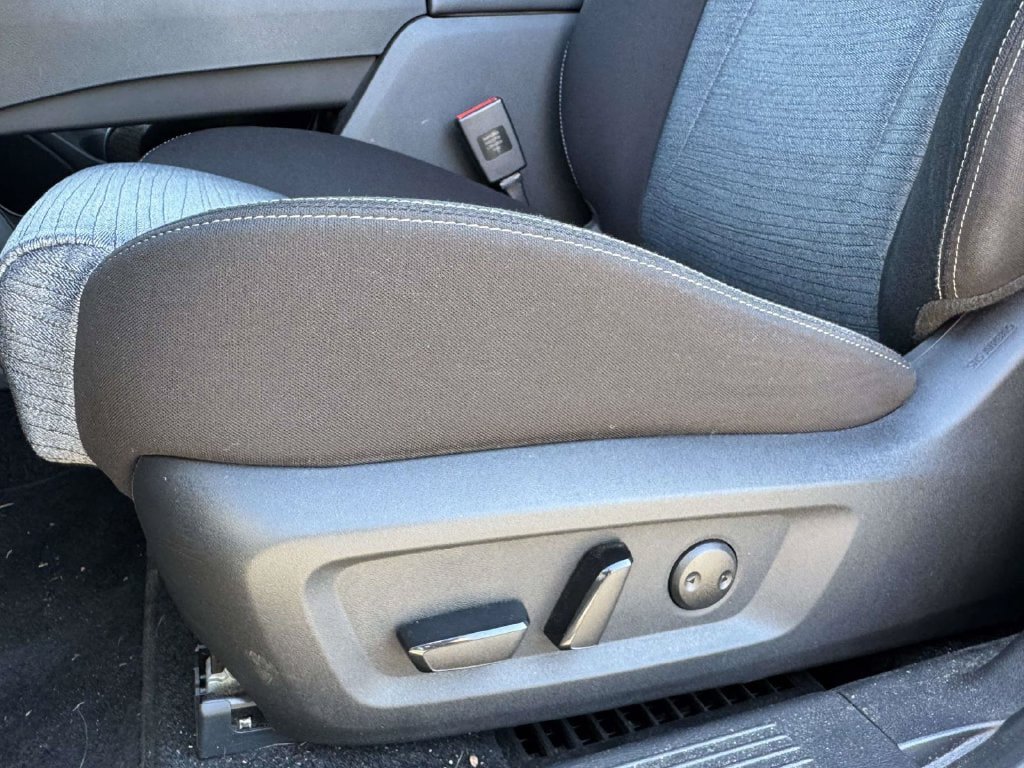 Used 2023 Nissan Rogue SV FWD image 20