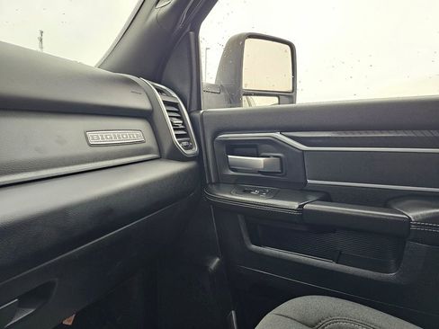 New 2025 RAM 3500 Big Horn AWD/4WD image 27