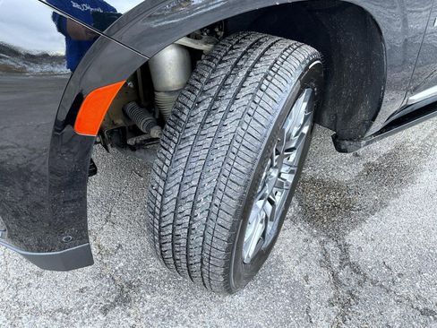 Certified 2023 GMC Yukon Denali Ultimate image 27