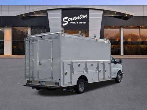 New 2025 GMC Savana 4500 w/ Power Convenience Package RWD image 5