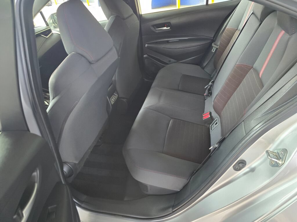 Used 2024 Toyota Corolla SE w/ SE Package FWD image 18