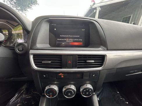 Used 2016 MAZDA CX-5 Touring FWD image 17