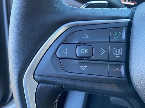 New 2025 Jeep Grand Cherokee Altitude AWD/4WD image 17