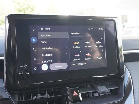 Used 2024 Toyota Corolla LE FWD image 33