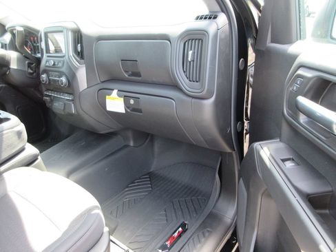 New 2026 Chevrolet Silverado 1500 Custom Trail Boss w/ LPO, Dark Essentials Package AWD/4WD image 19