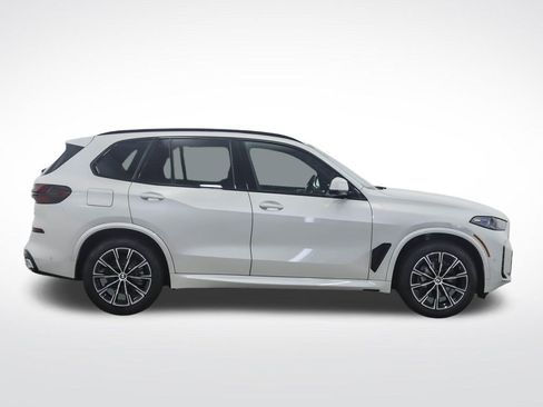 Used 2026 BMW X5 xDrive40i w/ M Sport Package AWD/4WD image 6