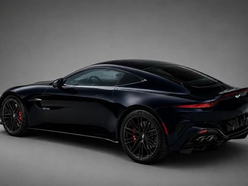 Used 2025 Aston Martin V8 Vantage Coupe RWD image 4