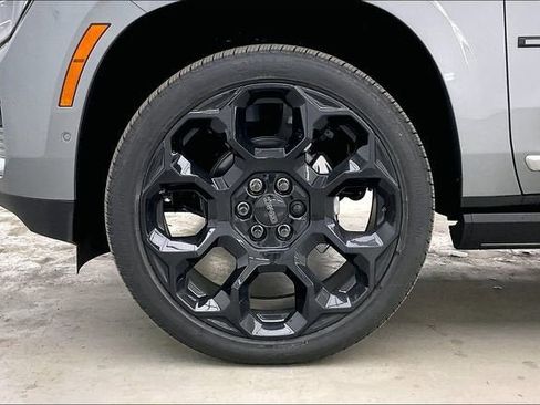 New 2026 GMC Yukon XL Denali w/ Denali Reserve Package AWD/4WD image 15