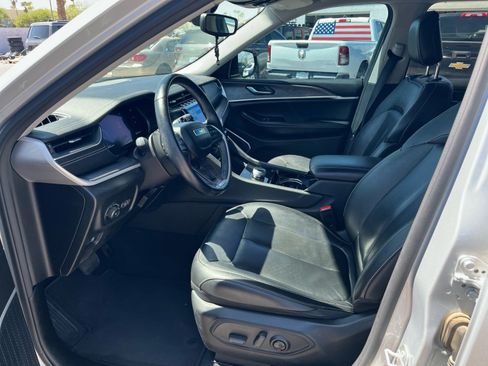 Used 2022 Jeep Grand Cherokee L Limited RWD image 14