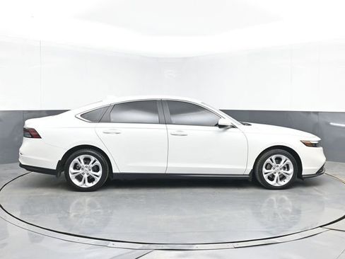 Used 2025 Honda Accord LX image 11