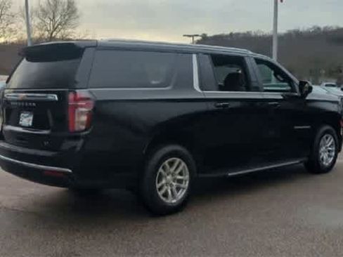 Used 2021 Chevrolet Suburban LT image 8