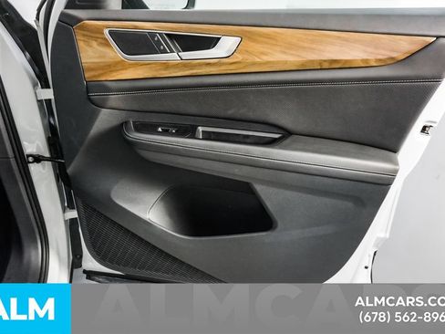Used 2025 Volkswagen Atlas SE FWD image 44