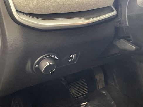 Used 2024 Jeep Compass Sport image 12