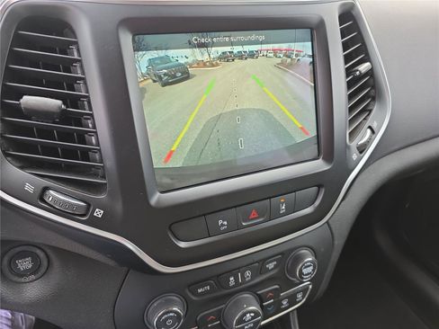 Used 2021 Jeep Cherokee Latitude Lux w/ Comfort/Convenience Group image 30