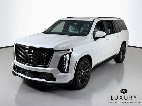 Used 2025 Cadillac Escalade ESV V AWD/4WD image 4