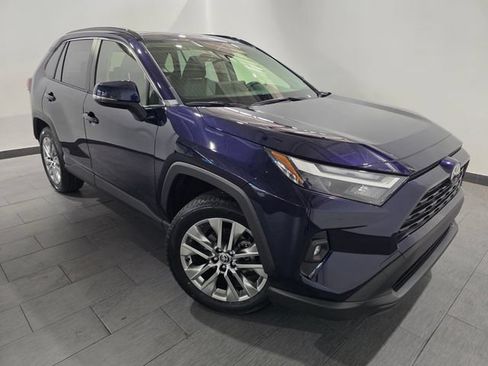 Used 2023 Toyota RAV4 XLE Premium AWD/4WD image 7