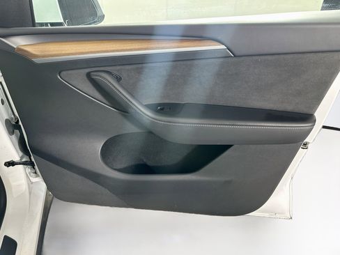Used 2023 Tesla Model Y Performance AWD/4WD image 30