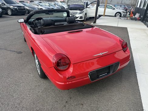 Used 2004 Ford Thunderbird Deluxe image 10