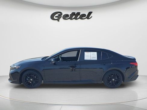 Used 2026 Toyota Camry SE FWD image 8