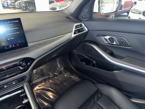 Certified 2025 BMW 330i Sedan image 30