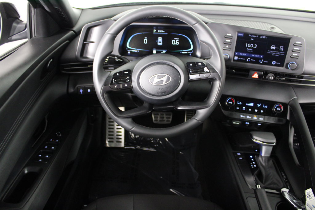 Certified 2026 Hyundai Elantra Sport FWD image 20