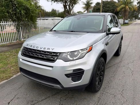 Used 2016 Land Rover Discovery Sport SE AWD/4WD image 4