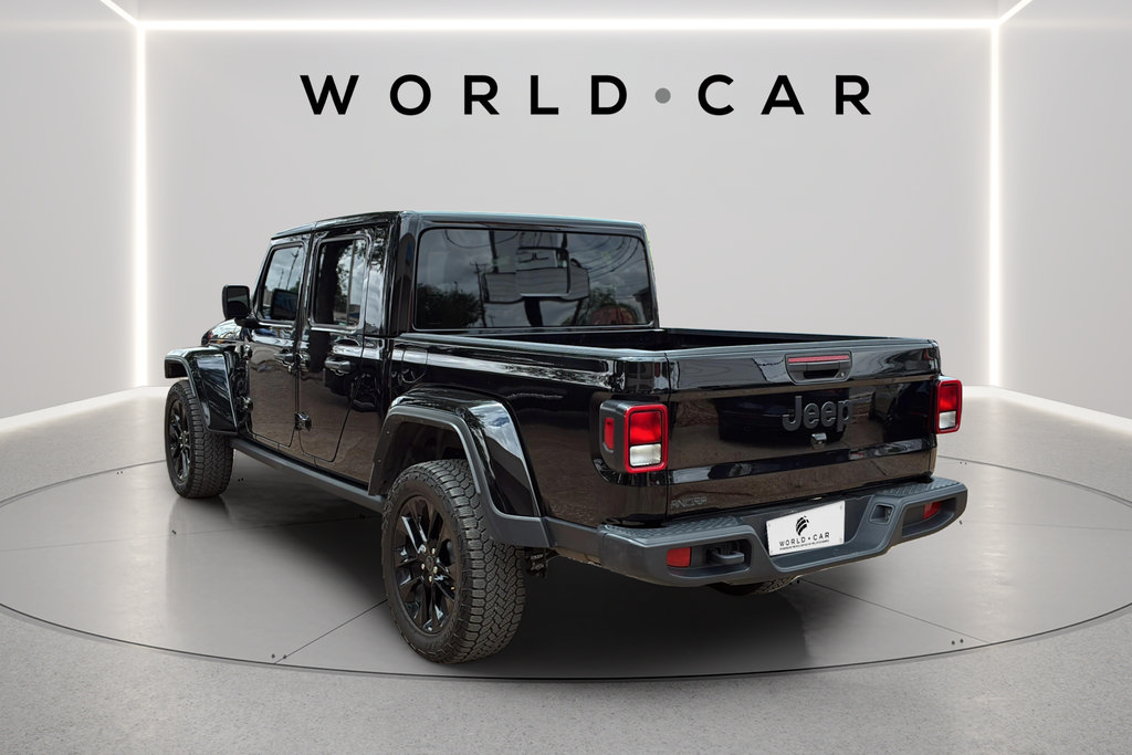 Used 2025 Jeep Gladiator Sport AWD/4WD image 10