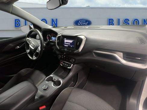 Used 2024 GMC Terrain SLE image 14