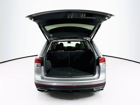 Used 2025 Volkswagen Atlas SE FWD image 29