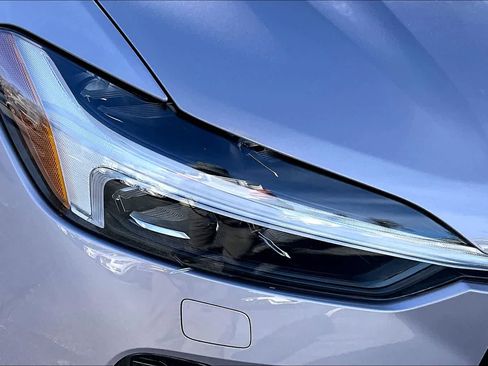 New 2026 Volvo XC60 B5 Plus w/ Protection Package Premier AWD/4WD image 15