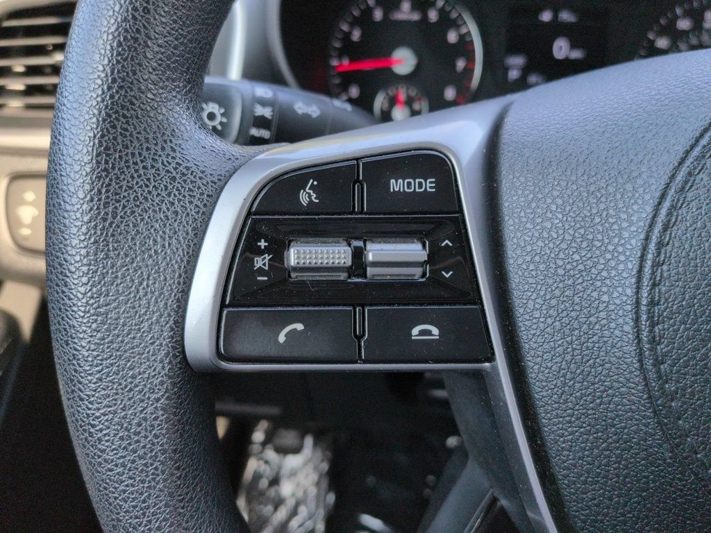Used 2020 Kia Sorento LX AWD/4WD image 23