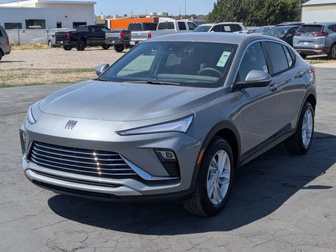 New 2025 Buick Envista Preferred image 9