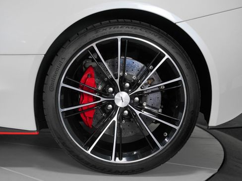 Used 2014 Aston Martin Vanquish Coupe RWD image 21
