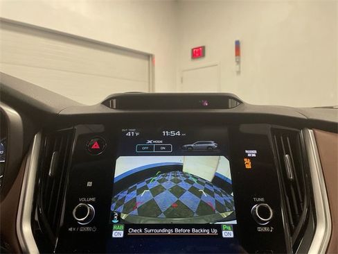 Used 2025 Subaru Outback Touring XT image 17